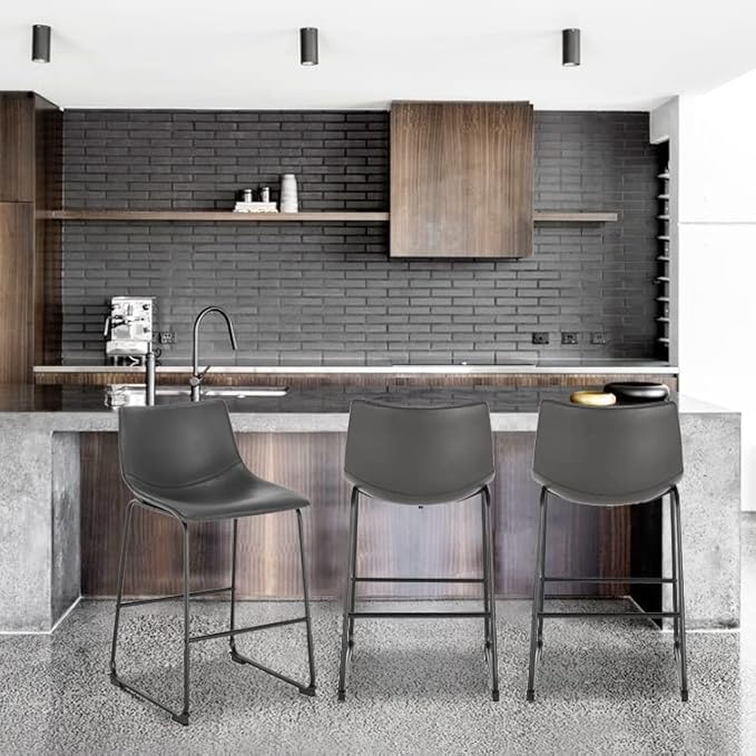 POLY & BARK Brinley Counter Stool Set of 3 – Modern Armless Counter-Height Stools with Gently Curved Backrest and Wood Legs – Gray – Faux Leather Seating for Kitchen Island or Breakfast Bar