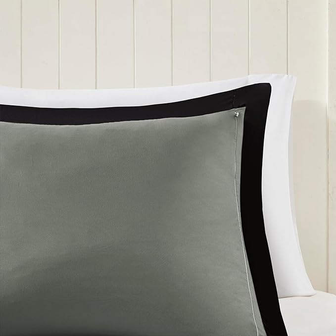 Madison Park Comforter Set, Reversible Down Alternative All Season Microfiber Bedding, 3M Scotchgard Stain Release, Twin/Twin XL Dorm Comforter, Black/Grey