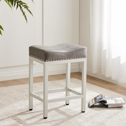 DUMOS Saddle Bar Stools Set of 4, 24 Inch Counter Height Stools with Curved PU Leather Surface, 3.7" Thick Upholstery Bar Height Stools with Footrest for Kitchen Island, Dining, Cafe, Gray