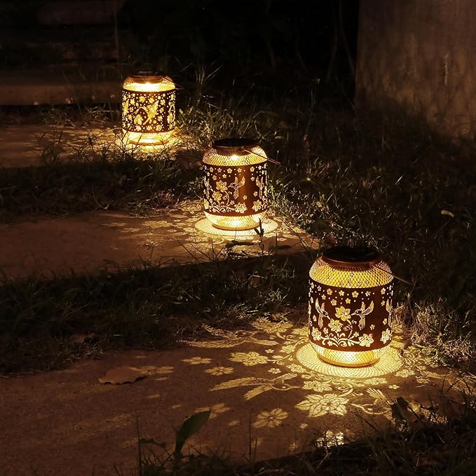 2 Pack Hummingbirds Solar Lanterns Outdoor Waterproof Garden Decor Birthday Gifts for Mom Women Grandma Metal Hanging Solar Lights Outdoor Decoration for Patio,Yard,Porch,Backyard