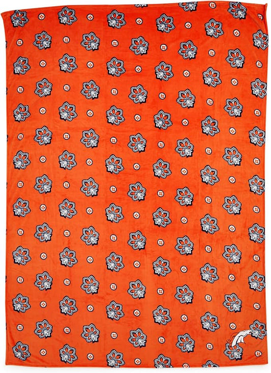 Vera Bradley Women's Fleece NFL Oversized Throw Blanket (Multiple Teams Available), Denverbroncosonorange/Navybandana, One Size