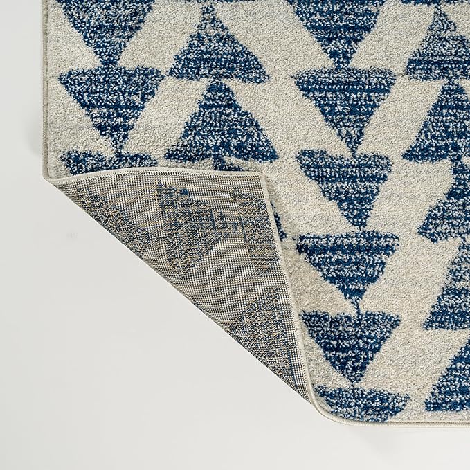 JONATHAN Y Aisha Moroccan Triangle Geometric Cream/Navy Indoor Area Rug, 4x6, Contemporary, Modern, Easy-Cleaning for Living Room, Bedroom, Kitchen, Pet Friendly, Non-Shedding (MOH206D-4)