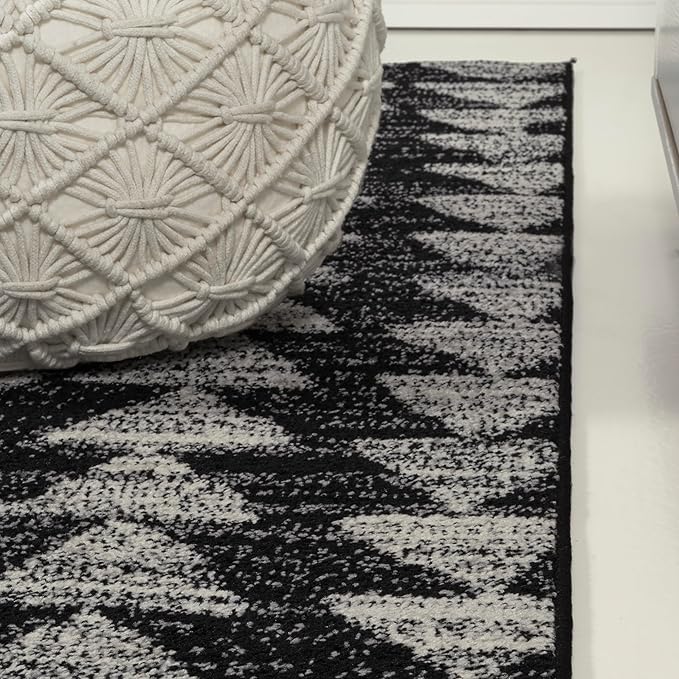 JONATHAN Y Aisha Moroccan Triangle Geometric Black/Cream Runner Rug, 2x8, Contemporary, Modern, Easy-Cleaning for Living Room, Bedroom, Kitchen, Pet Friendly, Non-Shedding (MOH206C-28)