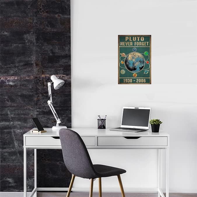 Cusde Pluto Never Forget 1930-2006 Metal Tin Sign Outer Space Wall Art Science Print Science Teacher Classroom Decor Solar System Plaques Vintage Funny Room Bathroom 8x12 Inch