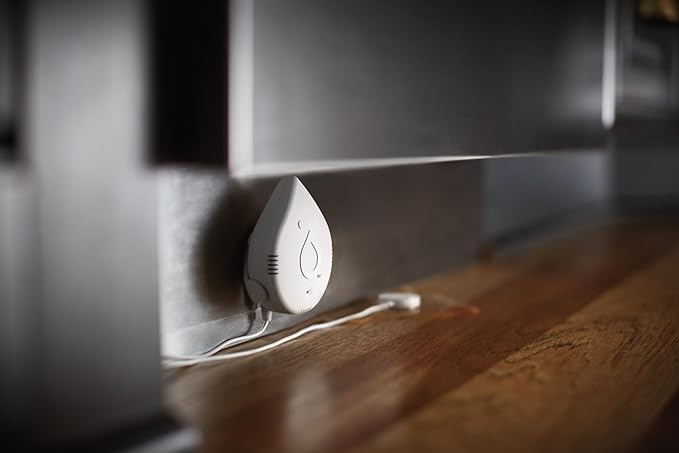 Moen Flo Smart Water Leak Detector, Drip or Flood Sensor Alarm for Home, 2-Pack, White, 920-004