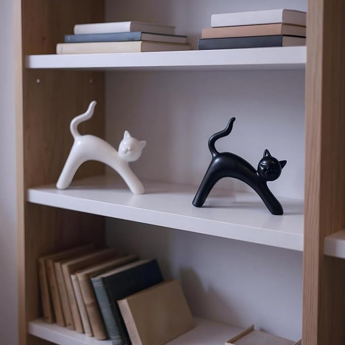 Zerzsy Ceramic Cat Statue Figurine Sculpture Home Decor, 2-Pack Black and White Kitten Sculptures Small Knick Office Desk Accessories Decoration Gifts for Cat Lover