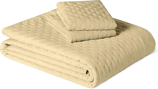 Amazon Basics Brushed Microfiber Quilt Set, Extra Soft with Natural Texture, 3-Piece, Queen/Full, Beige