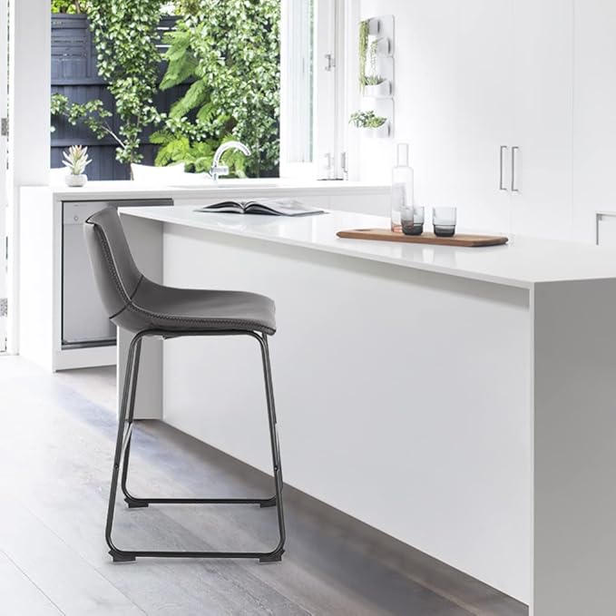 POLY & BARK Brinley Counter Stool Set of 3 – Modern Armless Counter-Height Stools with Gently Curved Backrest and Wood Legs – Gray – Faux Leather Seating for Kitchen Island or Breakfast Bar