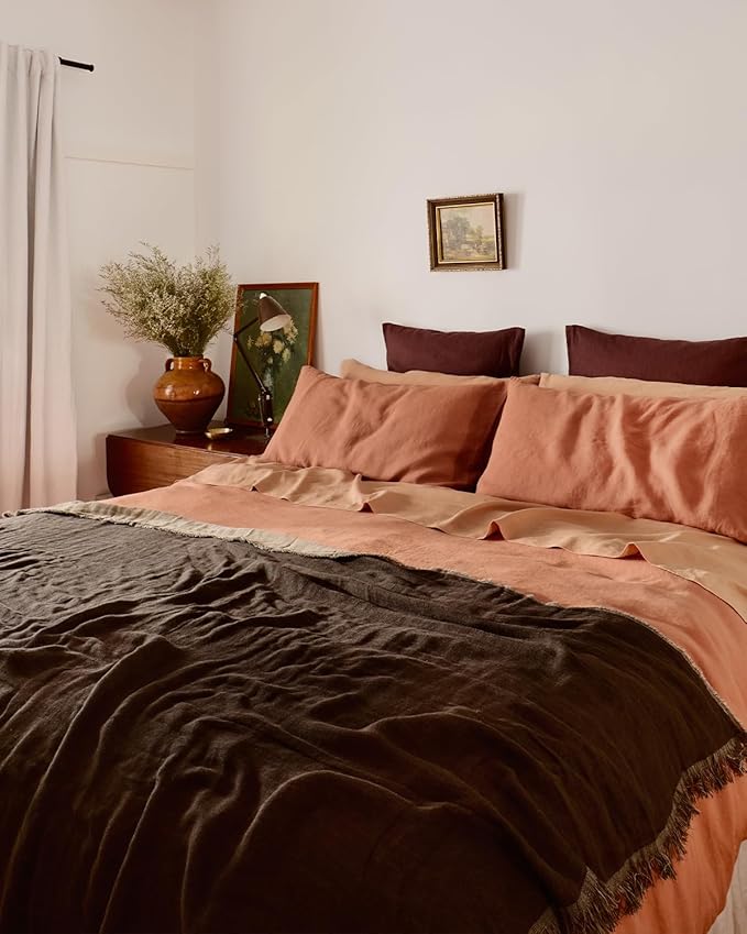 Bed Threads - Linen Muslin Throw - 100% French Flax Linen - Double-Layered & Frayed Edge - Eco-Friendly - Soft & Delicate Blanket - Two-Tone Design - Machine Washable - 87” x 59” - Oatmeal/Mocha