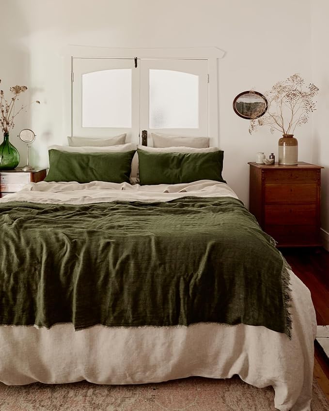 Bed Threads - Linen Muslin Throw - 100% French Flax Linen - Double-Layered & Frayed Edge - Eco-Friendly - Soft & Delicate Blanket - Two-Tone Design - Machine Washable - 87” x 59” - Oatmeal/Olive