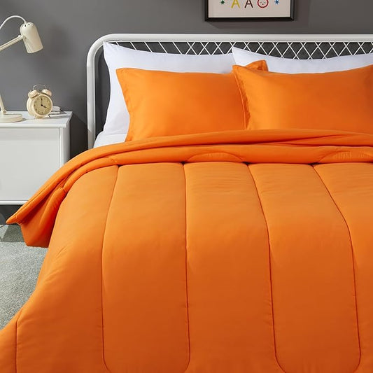 Amazon Basics 3-Piece Soft, All-Season Microfiber Kid's Comforter and Pillow Sham Set, Full/Queen, Bright Orange, Solid