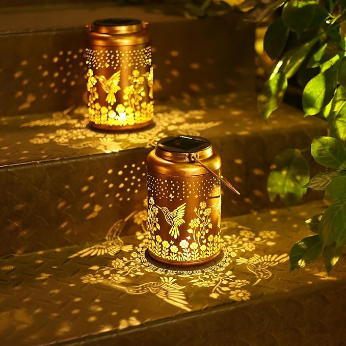 Hummingbird Solar Lanterns Outdoor Hanging Waterproof Hummingbird Light Garden Decor Metal Solar Lights Gifts for Women Men Outside Lantern Decoration for Yard,Porch,Patio,Backyard,Lawn
