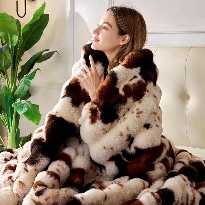 Faux Fur Throw Blanket, 1000GSM Fluffy Soft Bubble Blanket for Couch Bed, Cozy Plush Warm and Thick Blanket, Fuzzy Rabbit Throw for Living Room Bedroom 80''*90'' Cow Brown