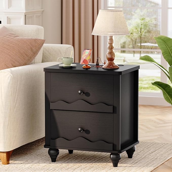Cyclysio Black Nightstand with Charging Station Set of 2, Scalloped Bedside Table with 2 Smooth Drawers, Modern End Table with Solid Wood Legs for Bedroom and Small Spaces
