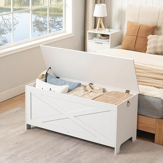 43.3" Toy Chest, Sturdy Entryway Storage Chest with Safety Hinges, Retro Toy Box, Wooden Look Accent Furniture for Living Room, Bedroom, White SCWT48501