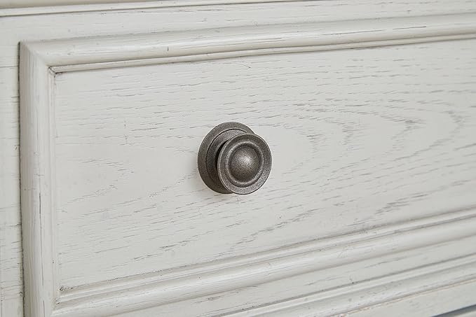 Signature Design by Ashley Robbinsdale Traditional 7 Drawer Dresser, Antique White