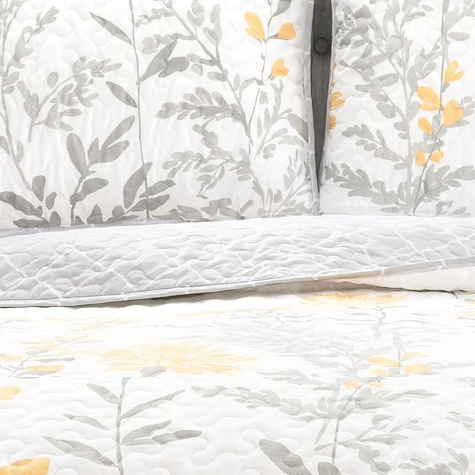 Lush Decor Aprile Reversible Floral Quilt Queen Size 3 Piece Set Full/Queen, Yellow & Gray - Bedding Set - Floral Quilt - Cottage Bedroom Décor