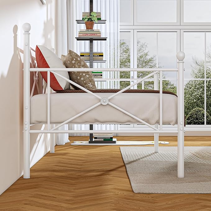 VECELO Daybed Twin Size, Day Bed Frame with Headboard, Heavy-Duty Metal Slats Support Platform for Living Room, Guest Room, Easy Assembly, White