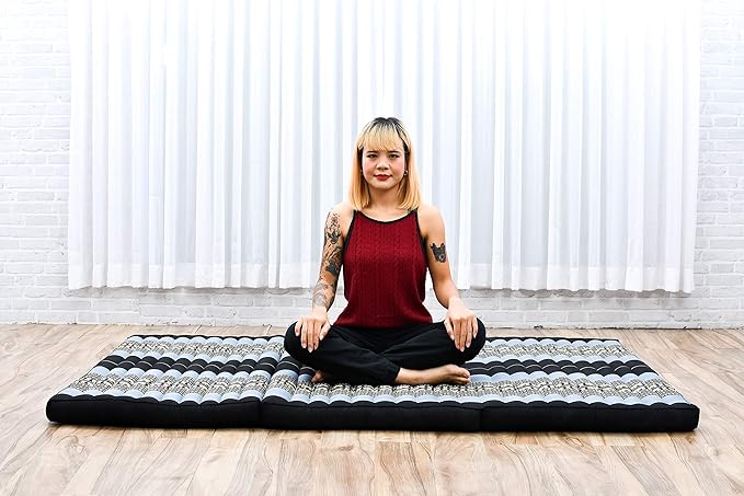 Leewadee Trifold Mattress XL – Comfortable Thai Massage Pad, Foldable Relaxation Floor Mattress Filled with Eco-Friendly Kapok, Perfect to Use as a Sleeping Mat 79 x 39 inches, Blue