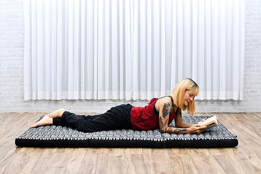 Leewadee Trifold Mattress XL – Comfortable Thai Massage Pad, Foldable Relaxation Floor Mattress Filled with Kapok, Perfect to Use as a Sleeping Mat 79 x 39 inches, Black