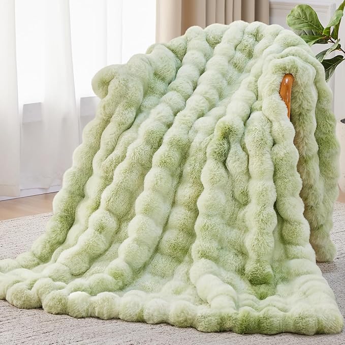 Faux Fur Throw Blanket, 1000GSM Fluffy Soft Bubble Blanket for Couch Bed, Cozy Plush Warm and Thick Blanket, Fuzzy Rabbit Throw for Living Room Bedroom 80''*90'' Green