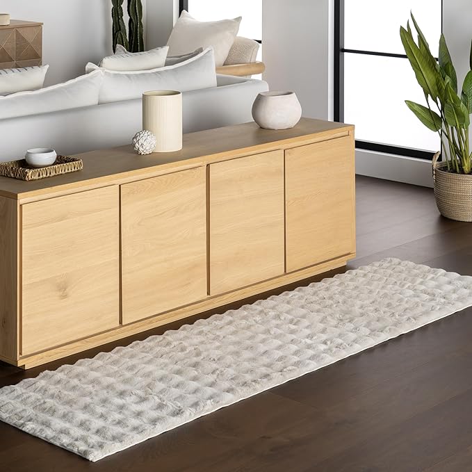 nuLOOM Jeni Grey, 2'6" x 8', Solid Faux Rabbit, Fluffy and Cozy, High Traffic, Stain Resistant, Easy Clean, Durable Washable Runner for Bedroom, Living Room, Dining, Den, Foyer, Entryway