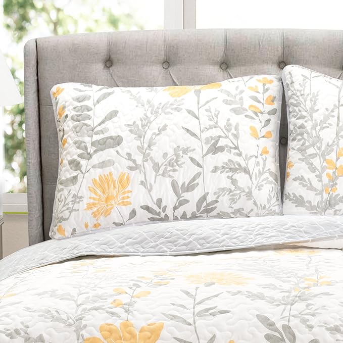 Lush Decor Aprile Reversible Floral Quilt Queen Size 3 Piece Set Full/Queen, Yellow & Gray - Bedding Set - Floral Quilt - Cottage Bedroom Décor