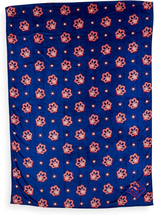 Vera Bradley Women's Fleece NFL Oversized Throw Blanket (Multiple Teams Available), Newyorkgiantsondarkblue/Redbandana, One Size