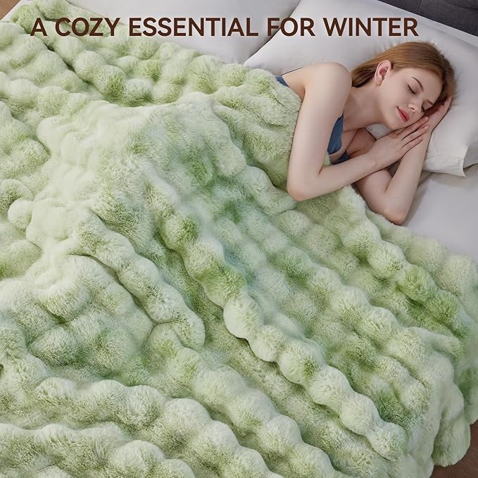 Faux Fur Throw Blanket, 1000GSM Fluffy Soft Bubble Blanket for Couch Bed, Cozy Plush Warm and Thick Blanket, Fuzzy Rabbit Throw for Living Room Bedroom 90''*104'' Green