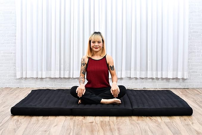 Leewadee Trifold Mattress XL – Comfortable Thai Massage Pad, Foldable Relaxation Floor Mattress Filled with Kapok, Perfect to Use as a Sleeping Mat 79 x 39 inches, Black