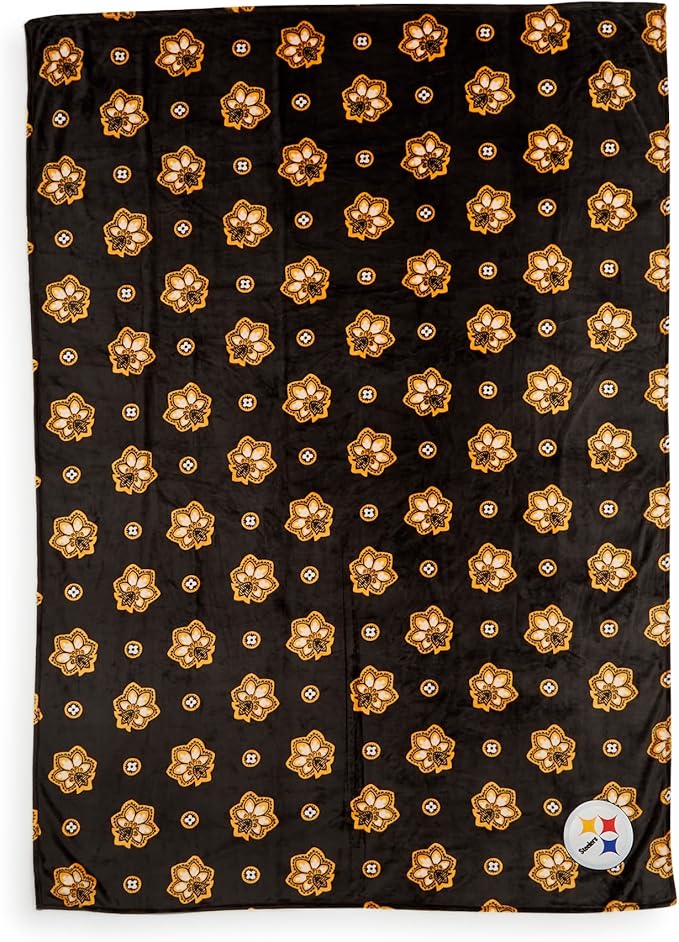 Vera Bradley Women's Fleece NFL Oversized Throw Blanket (Multiple Teams Available), Pittsburghsteelersonblack/Yellowbandana, One Size