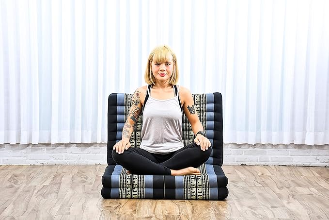 Leewadee Trifold Mattress Standard – Comfortable Thai Massage Pad, Foldable Floor Mattress Filled with Kapok, Perfect to Use as a Sleeping Mat 79 x 28 inches, Blue