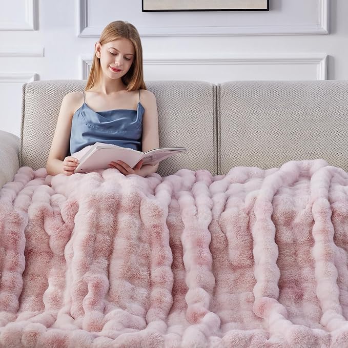 Faux Fur Throw Blanket, 1000GSM Fluffy Soft Bubble Blanket for Couch Bed, Cozy Plush Warm and Thick Blanket, Fuzzy Rabbit Throw for Living Room Bedroom 50''*60'' Pink