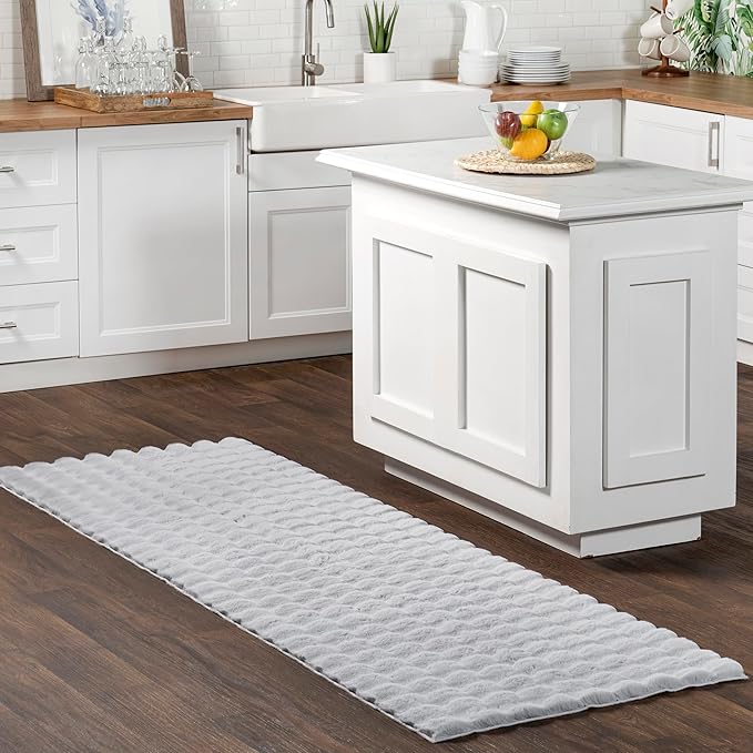 nuLOOM Jeni Silver, 2'6" x 10', Solid Faux Rabbit, Fluffy and Cozy, High Traffic, Stain Resistant, Easy Clean, Durable Washable Runner for Bedroom, Living Room, Dining, Den, Foyer, Entryway