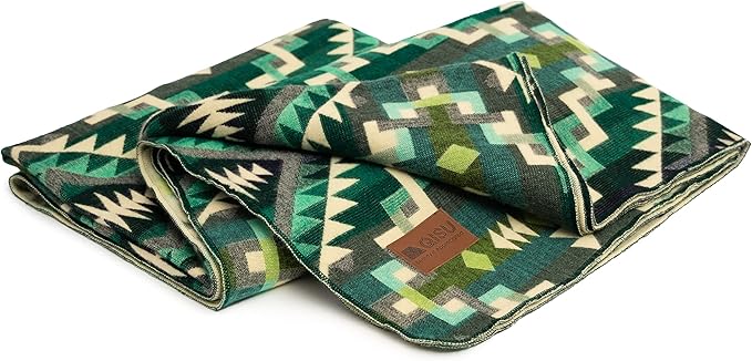 QISU Wool Blanket Throw | Large, Beautiful, Warm, Handmade in Ecuador by Local Artisans |94″ x 78″| Ultra-Soft, Hypoallergenic & Breathable | Non-Itchy or Scratchy Fabric (Shamrock Star)