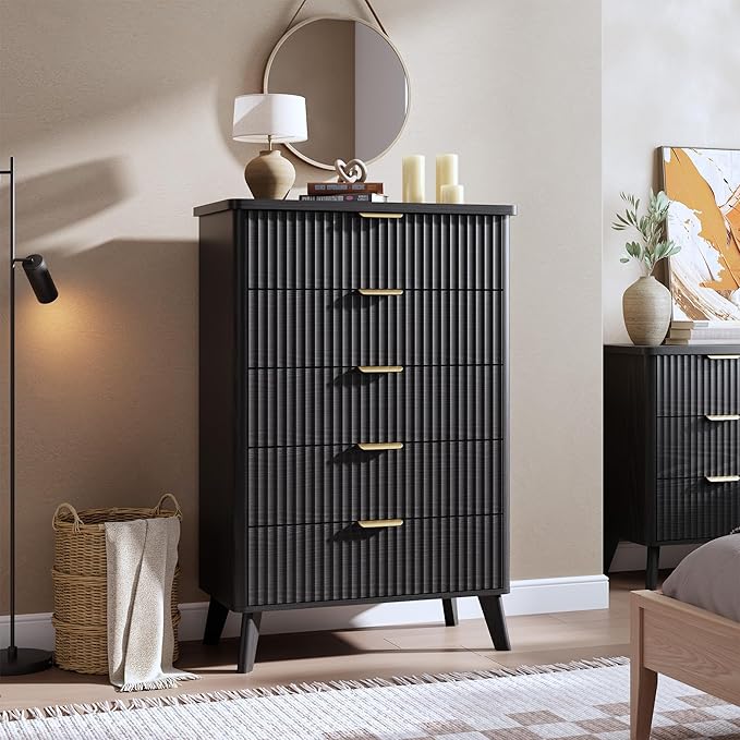 Garvee 5 Drawers Dresser for Bedroom, 47.2" Tall Dressers with Curved Profile Design, Fluted Wood Drawers with Gold Handle, Modern Chest of Dressers with Thickened Design for Living Room, Black