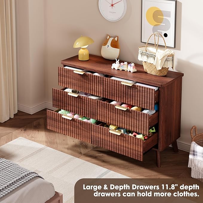 Garvee 6 Drawers Dresser for Bedroom, 47.2" Wide Dressers with Curved Profile Design, Fluted Wood Drawers with Gold Handle, Modern Chest of Dressers with Thickened Design for Living Room, Walnut