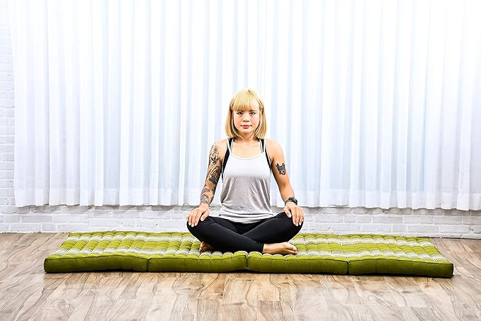 Leewadee Trifold Mattress Standard – Comfortable Thai Massage Pad, Foldable Floor Mattress Filled with Kapok, Perfect to Use as a Sleeping Mat 79 x 28 inches, Green