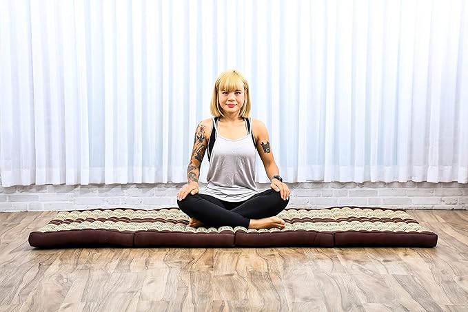 Leewadee Trifold Mattress Standard – Comfortable Thai Massage Pad, Foldable Floor Mattress Filled with Kapok, Perfect to Use as a Sleeping Mat 79 x 28 inches, Brown