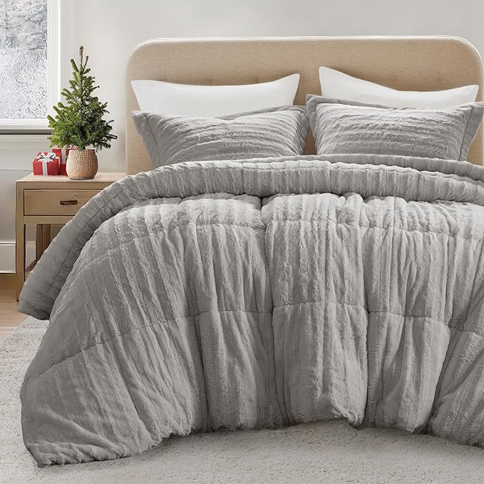 Madison Park Duke Luxe Faux Fur Reversible Comforter Set, Soft Plush Reverse, Modern Down Alternative Filling Cozy Bedding, Box Quilted Warm Cover, Matching Shams, King/California King, Grey 3 Piece