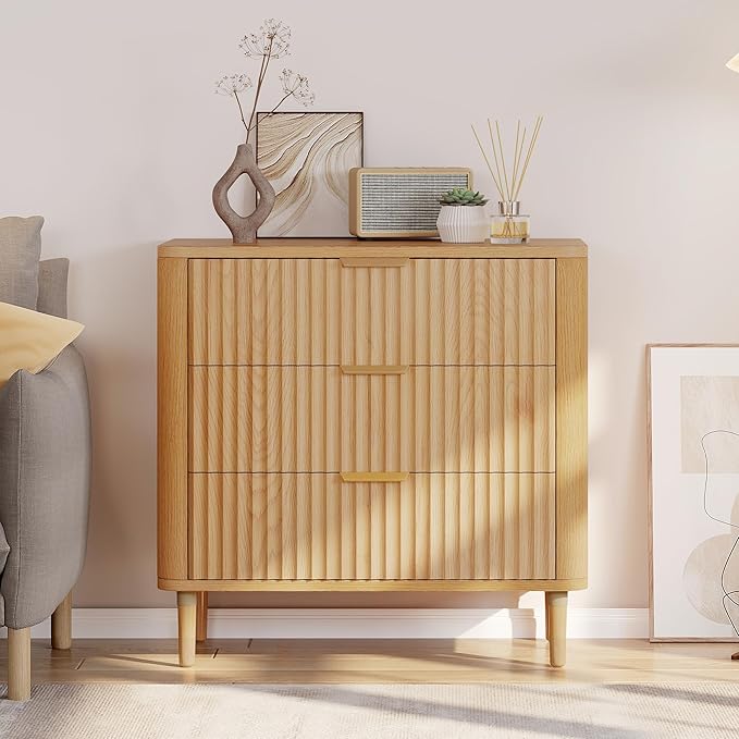 DWVO Fluted 3 Drawer Dresser, 32.5 Wider Modern Dressers Chest of Drawers with Solid Wood Legs, Wood Storage Dresser Organizer for Dorms, Flats, Living Rooms, Hallways,Natural Oak