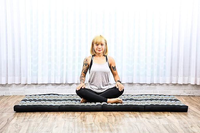 Leewadee Trifold Mattress Standard – Comfortable Thai Massage Pad, Foldable Floor Mattress Filled with Kapok, Perfect to Use as a Sleeping Mat 79 x 28 inches, Blue