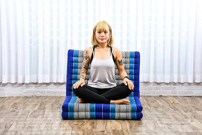Leewadee Trifold Mattress Standard – Comfortable Thai Massage Pad, Foldable Floor Mattress Filled with Kapok, Perfect to Use as a Sleeping Mat 79 x 28 inches, Blue