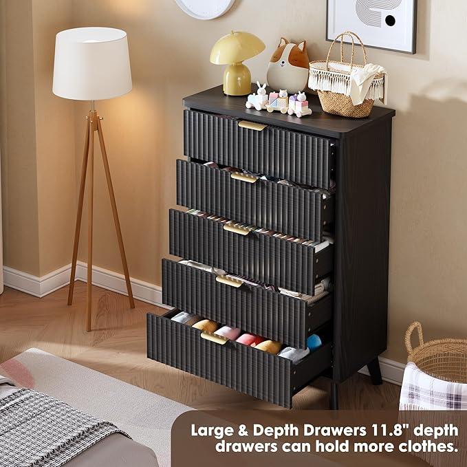 Garvee 5 Drawers Dresser for Bedroom, 47.2" Tall Dressers with Curved Profile Design, Fluted Wood Drawers with Gold Handle, Modern Chest of Dressers with Thickened Design for Living Room, Black