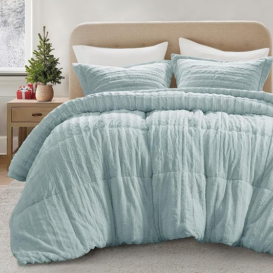 Madison Park Duke Luxe Faux Fur Reversible Comforter Set, Soft Plush Reverse, Modern Down Alternative Filling Cozy Bedding, Box Quilted Warm Cover, Matching Shams, Full/Queen, Aqua 3 Piece
