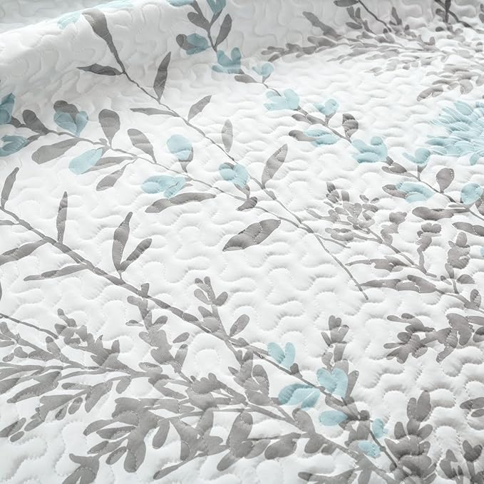 Lush Decor Aprile Reversible Floral Quilt Queen Size 3 Piece Set Full/Queen, Blue & Gray - Bedding Set - Floral Quilt - Cottage Bedroom Décor