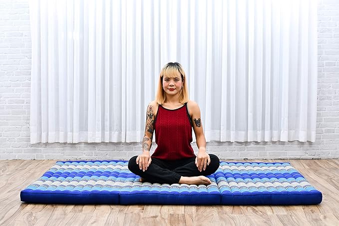 Leewadee Trifold Mattress XL – Comfortable Thai Massage Pad, Foldable Relaxation Floor Mattress Filled with Kapok, Perfect to Use as a Sleeping Mat 79 x 39 inches, Blue