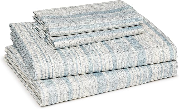Amazon Basics 7-Piece Lightweight Microfiber Comforter Set, Full/Queen, Navy Geometrics