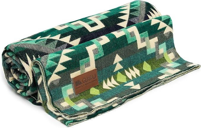 QISU Wool Blanket Throw | Large, Beautiful, Warm, Handmade in Ecuador by Local Artisans |94″ x 78″| Ultra-Soft, Hypoallergenic & Breathable | Non-Itchy or Scratchy Fabric (Shamrock Star)