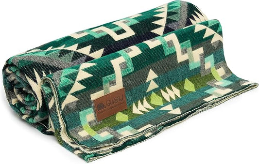 QISU Wool Blanket Throw | Large, Beautiful, Warm, Handmade in Ecuador by Local Artisans |94″ x 78″| Ultra-Soft, Hypoallergenic & Breathable | Non-Itchy or Scratchy Fabric (Shamrock Star)